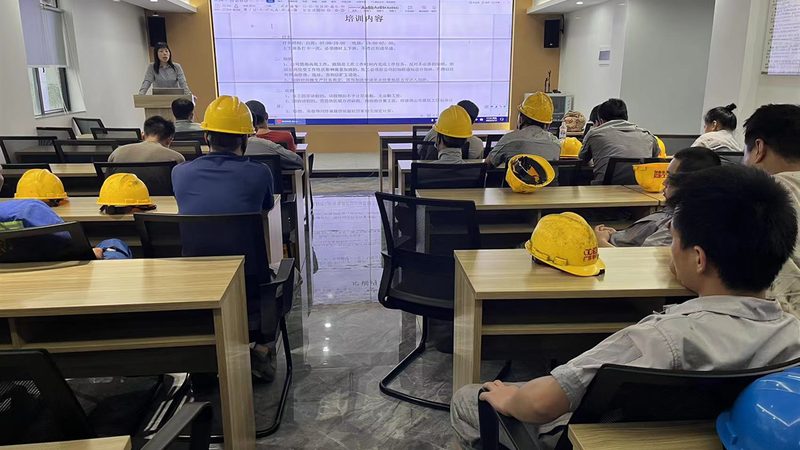 叉车培训报名费主要包括以下几个方面：