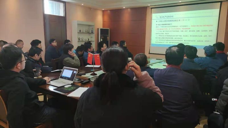 建造师培训机构对比：揭秘如何选择合适的学习平台
